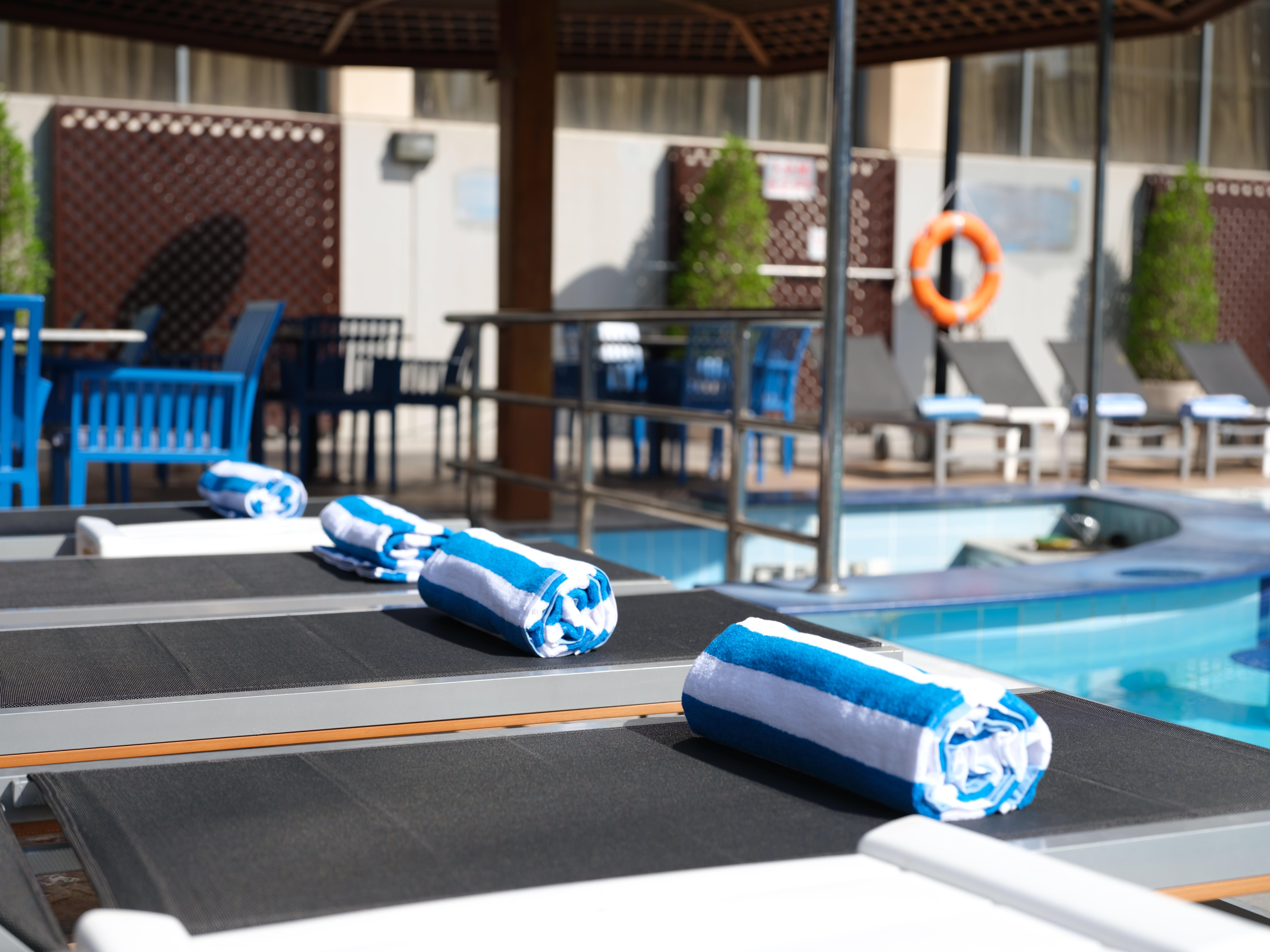 Holiday Inn Kuwait By Ihg Kuwait City Exterior foto