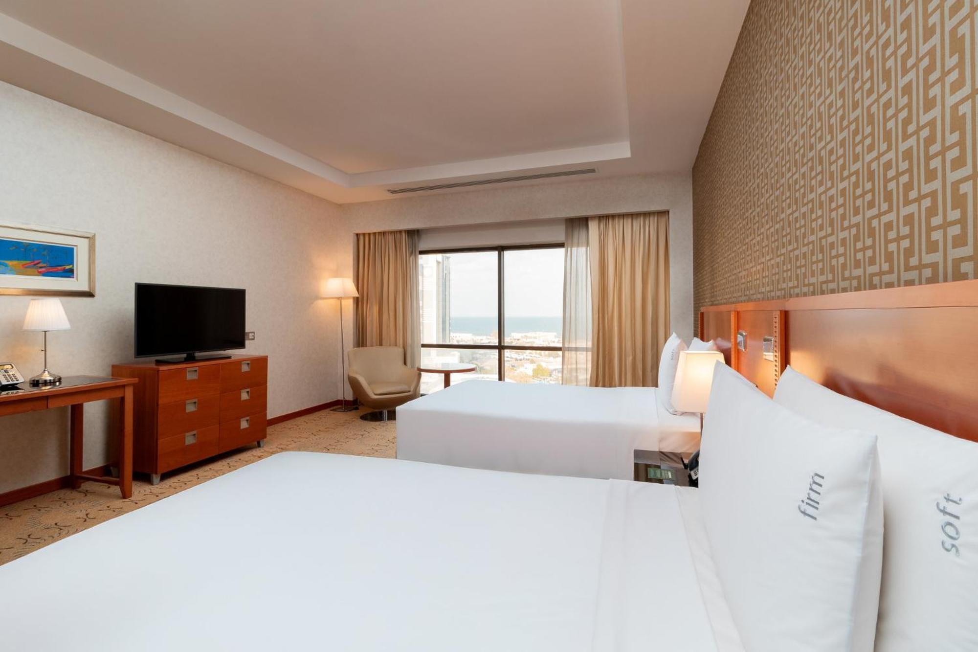 Holiday Inn Kuwait By Ihg Kuwait City Exterior foto