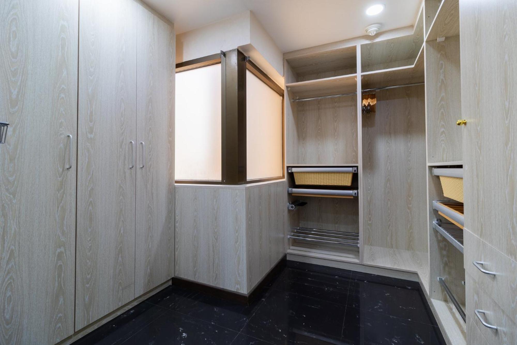 Holiday Inn Kuwait By Ihg Kuwait City Exterior foto